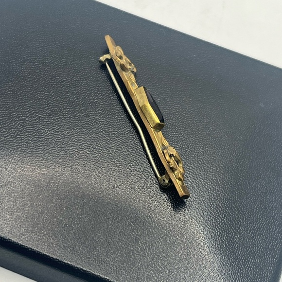 Victorian gold tone purple glass stone vintage bar brooch pin c clasp antique - Picture 3 of 15